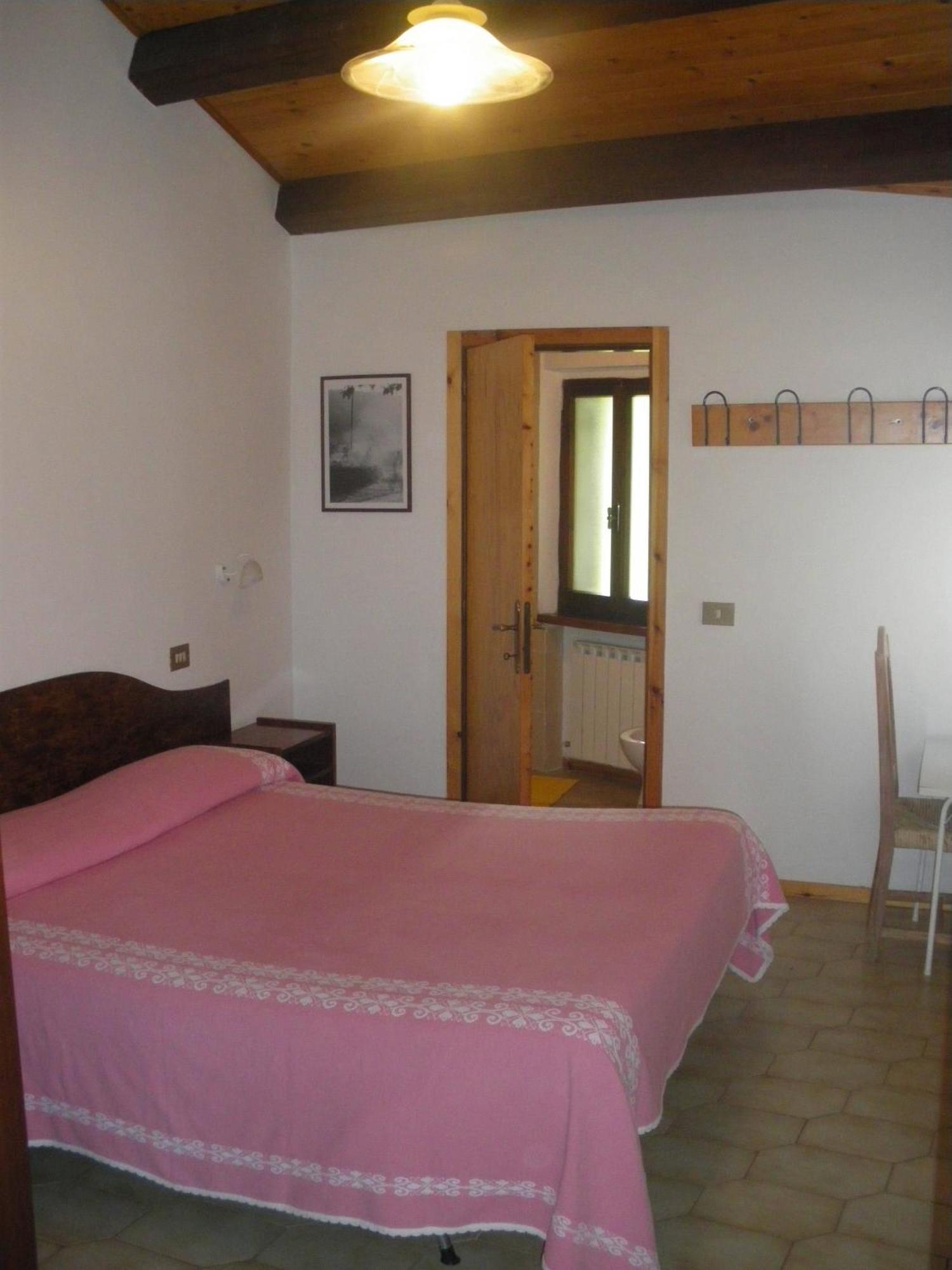 Agriturismo Orsaiola Urbania Extérieur photo