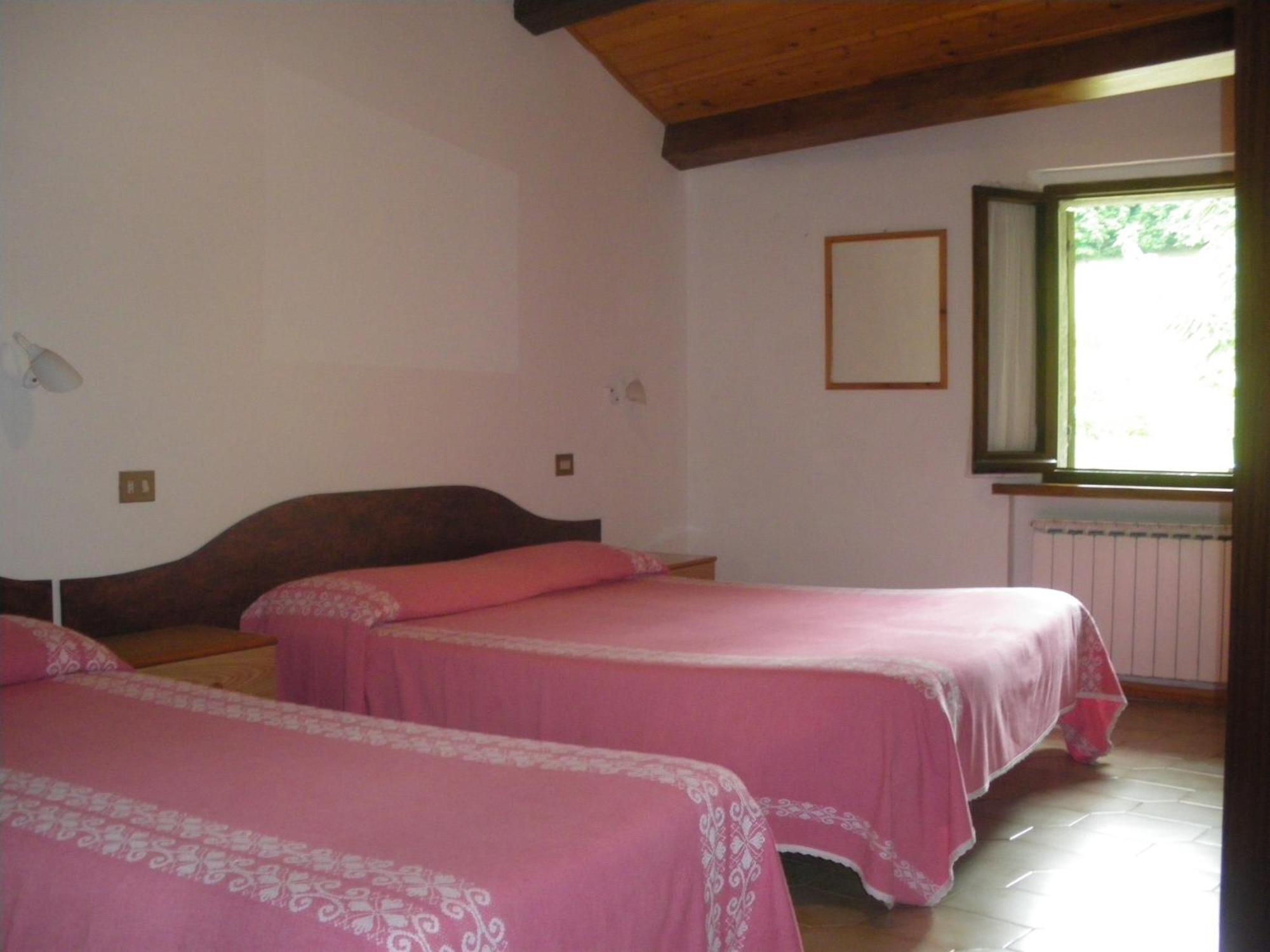 Agriturismo Orsaiola Urbania Extérieur photo