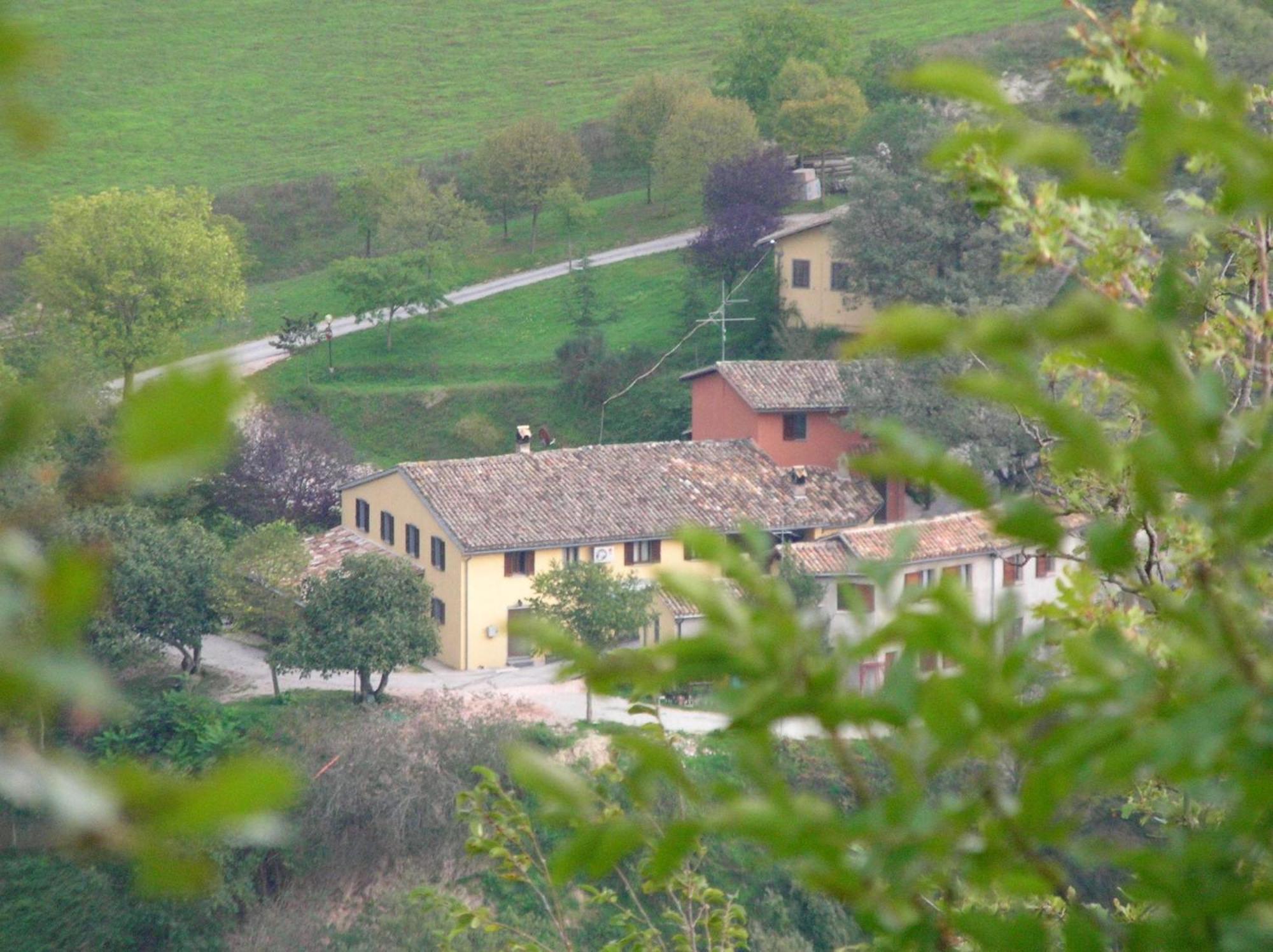 Agriturismo Orsaiola Urbania Extérieur photo