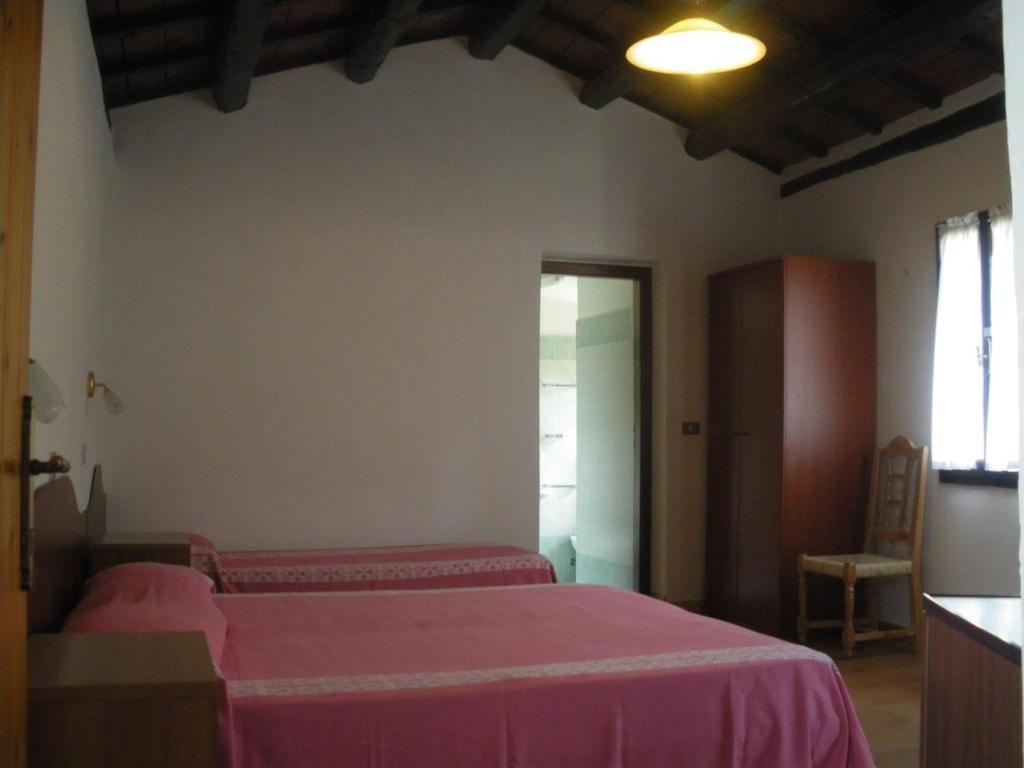Agriturismo Orsaiola Urbania Chambre photo